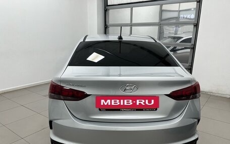 Hyundai Solaris II рестайлинг, 2021 год, 1 699 000 рублей, 6 фотография