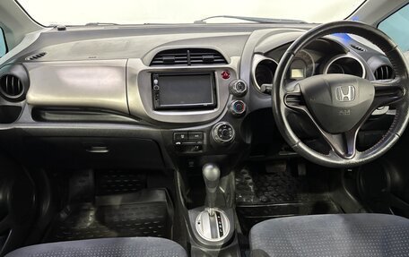 Honda Fit III, 2008 год, 690 000 рублей, 10 фотография