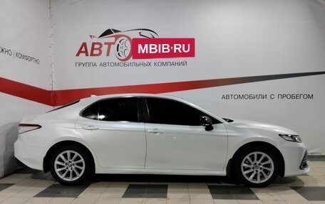 Toyota Camry, 2021 год, 2 870 000 рублей, 8 фотография