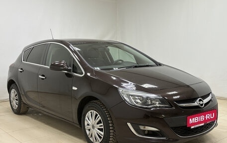 Opel Astra J, 2013 год, 955 000 рублей, 3 фотография