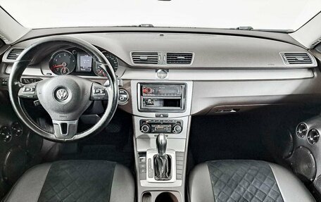 Volkswagen Passat B7, 2011 год, 1 112 000 рублей, 17 фотография