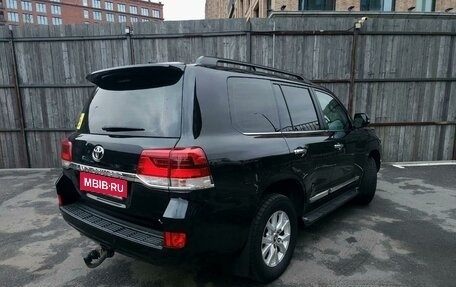 Toyota Land Cruiser 200, 2018 год, 8 350 000 рублей, 2 фотография