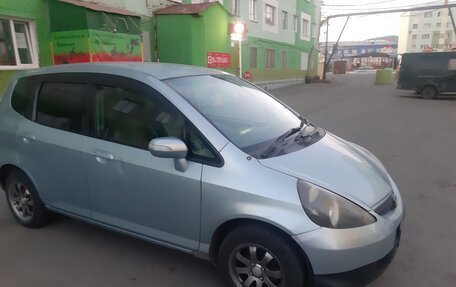 Honda Fit III, 2005 год, 400 000 рублей, 3 фотография