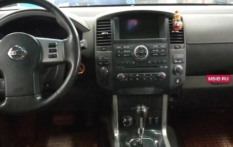 Nissan Pathfinder, 2010 год, 1 640 000 рублей, 5 фотография