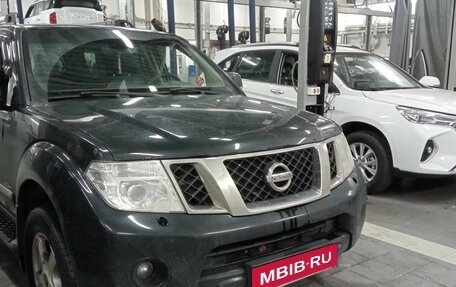 Nissan Pathfinder, 2010 год, 1 640 000 рублей, 2 фотография