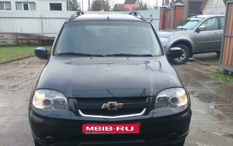 Chevrolet Niva I рестайлинг, 2011 год, 700 000 рублей, 1 фотография