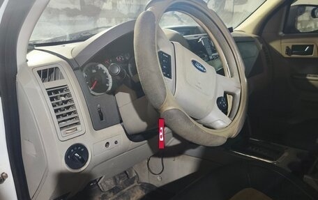 Ford Escape II, 2008 год, 750 000 рублей, 26 фотография