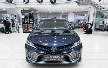 Toyota Camry, 2018 год, 3 050 000 рублей, 6 фотография