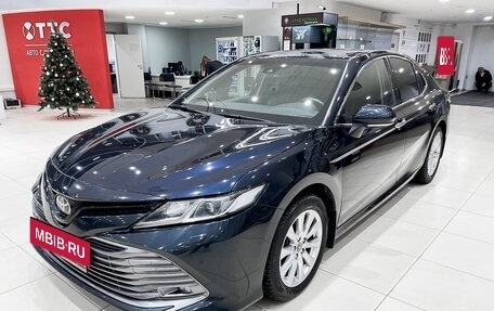 Toyota Camry, 2018 год, 3 050 000 рублей, 5 фотография