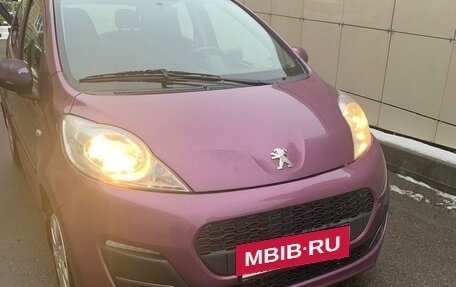 Peugeot 107 I рестайлинг, 2014 год, 650 000 рублей, 3 фотография