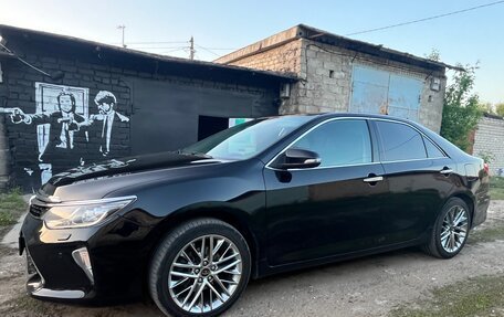 Toyota Camry, 2017 год, 2 650 000 рублей, 34 фотография