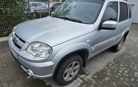 Chevrolet Niva I рестайлинг, 2018 год, 950 000 рублей, 6 фотография