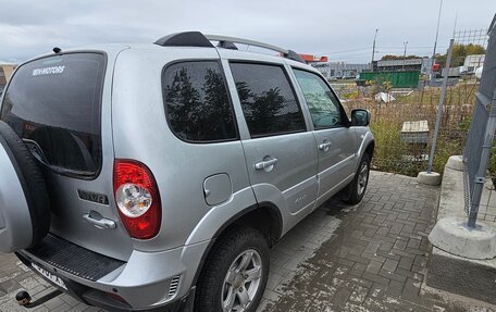 Chevrolet Niva I рестайлинг, 2018 год, 950 000 рублей, 5 фотография