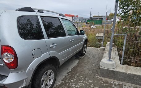 Chevrolet Niva I рестайлинг, 2018 год, 950 000 рублей, 2 фотография