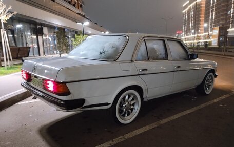 Mercedes-Benz W123, 1979 год, 245 000 рублей, 2 фотография