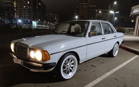 Mercedes-Benz W123, 1979 год, 245 000 рублей, 4 фотография