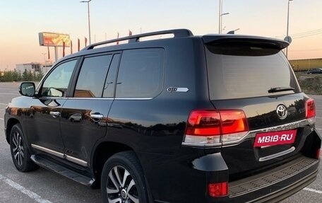 Toyota Land Cruiser 200, 2017 год, 7 000 000 рублей, 15 фотография