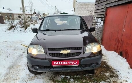 Chevrolet Niva I рестайлинг, 2011 год, 625 000 рублей, 1 фотография