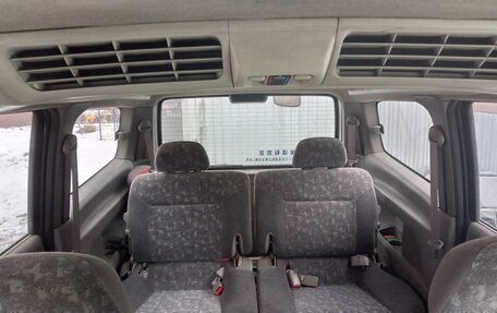 Nissan Serena II, 2001 год, 550 000 рублей, 13 фотография