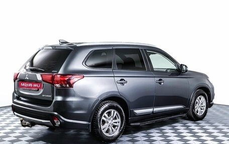 Mitsubishi Outlander III рестайлинг 3, 2017 год, 1 818 000 рублей, 5 фотография