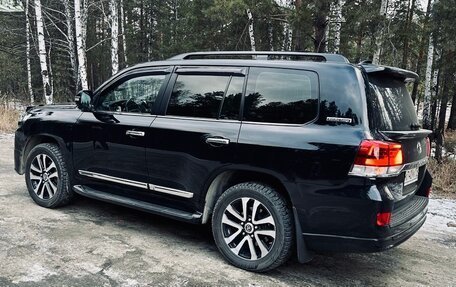 Toyota Land Cruiser 200, 2019 год, 9 950 000 рублей, 2 фотография