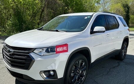 Chevrolet Traverse II, 2018 год, 3 000 000 рублей, 2 фотография