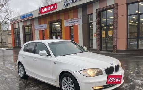 BMW 1 серия, 2011 год, 900 000 рублей, 2 фотография