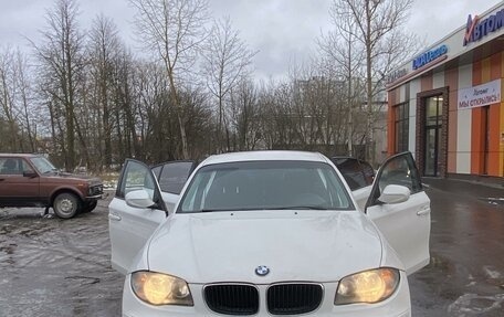 BMW 1 серия, 2011 год, 900 000 рублей, 16 фотография