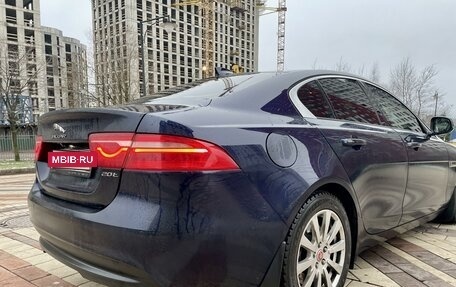 Jaguar XE I рестайлинг, 2017 год, 2 500 000 рублей, 5 фотография