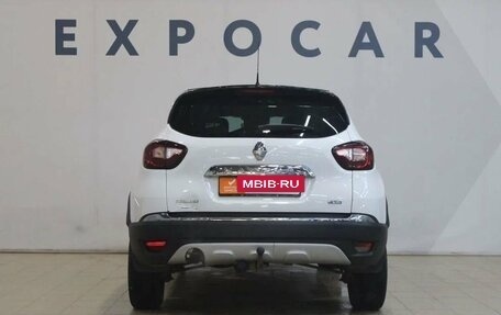 Renault Kaptur I рестайлинг, 2018 год, 1 600 000 рублей, 4 фотография