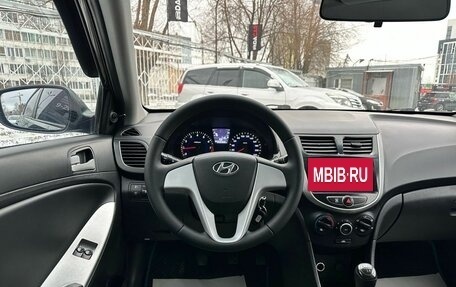 Hyundai Solaris II рестайлинг, 2011 год, 699 000 рублей, 11 фотография