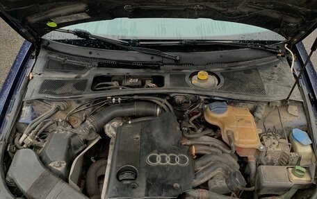 Audi A4, 1999 год, 350 000 рублей, 8 фотография