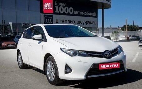 Toyota Auris II, 2014 год, 1 250 000 рублей, 1 фотография