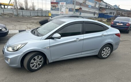 Hyundai Solaris II рестайлинг, 2012 год, 780 000 рублей, 2 фотография