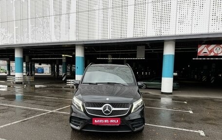 Mercedes-Benz V-Класс, 2019 год, 7 100 000 рублей, 2 фотография