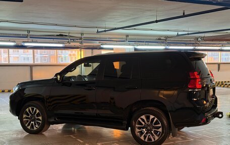 Toyota Land Cruiser Prado 150 рестайлинг 2, 2022 год, 7 198 000 рублей, 7 фотография