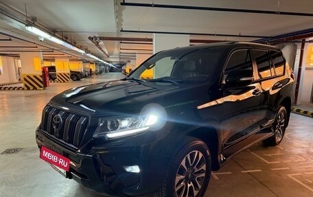 Toyota Land Cruiser Prado 150 рестайлинг 2, 2022 год, 7 198 000 рублей, 5 фотография