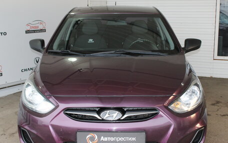 Hyundai Solaris II рестайлинг, 2013 год, 805 000 рублей, 2 фотография