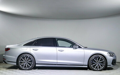 Audi S8, 2022 год, 18 000 000 рублей, 4 фотография