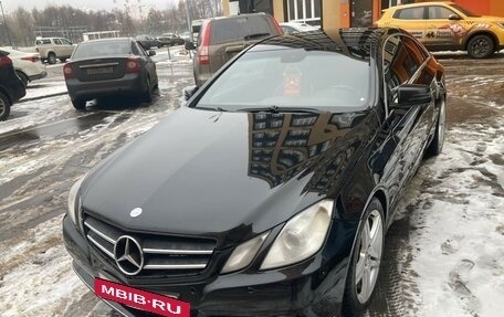 Mercedes-Benz E-Класс, 2010 год, 1 200 000 рублей, 5 фотография