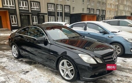 Mercedes-Benz E-Класс, 2010 год, 1 200 000 рублей, 4 фотография