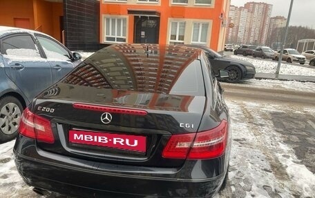 Mercedes-Benz E-Класс, 2010 год, 1 200 000 рублей, 3 фотография