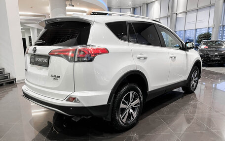 Toyota RAV4, 2018 год, 2 873 000 рублей, 9 фотография