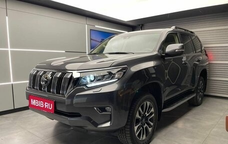 Toyota Land Cruiser Prado 150 рестайлинг 2, 2022 год, 12 390 000 рублей, 1 фотография