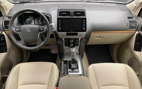 Toyota Land Cruiser Prado 150 рестайлинг 2, 2022 год, 12 390 000 рублей, 7 фотография