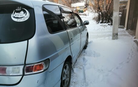 Toyota Gaia, 2000 год, 580 000 рублей, 3 фотография