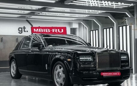 Rolls-Royce Phantom VII рестайлинг, 2015 год, 19 000 000 рублей, 3 фотография