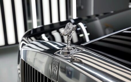 Rolls-Royce Phantom VII рестайлинг, 2015 год, 19 000 000 рублей, 20 фотография