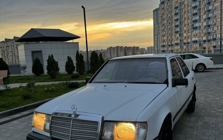 Mercedes-Benz E-Класс, 1992 год, 350 000 рублей, 1 фотография