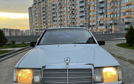 Mercedes-Benz E-Класс, 1992 год, 350 000 рублей, 3 фотография